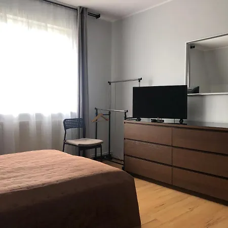 Δωμάτια σε οικογενειακή κατοικία Goscinne